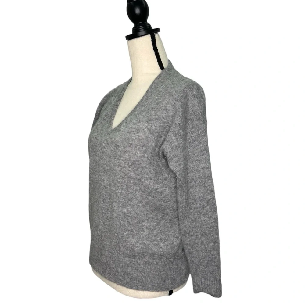 Skull Cashmere Grey Pullover Sweater - Picture 3 of 8